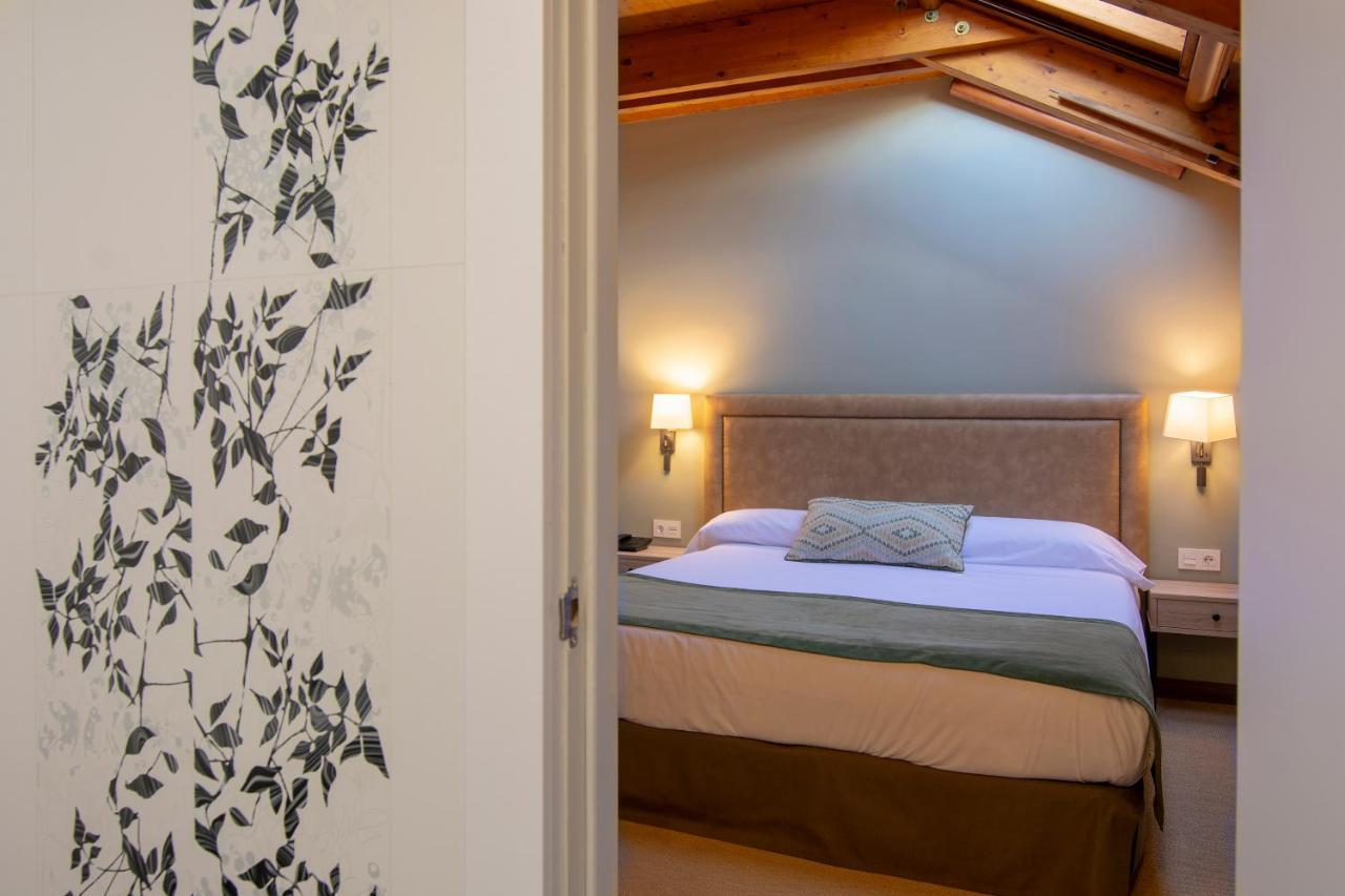 Hotel & Spa Real Jaca Exterior foto